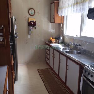 Apartamento com 228m², 4 dormitórios, 1 vaga, no bairro Centro em Caxias do Sul para Comprar