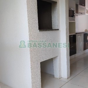 Apartamento com 78m², 2 dormitórios, 2 vagas, no bairro Charqueadas em Caxias do Sul para Comprar