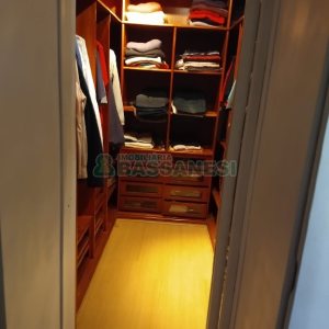 Apartamento com 200m², 3 dormitórios, 2 vagas, no bairro Universitário em Caxias do Sul para Comprar