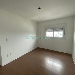 Apartamento com 92m², 3 dormitórios, 2 vagas, no bairro Rio Branco em Caxias do Sul para Comprar