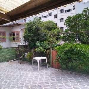 Casa com 196m², 4 dormitórios, 2 vagas, no bairro Panazzolo em Caxias do Sul para Comprar