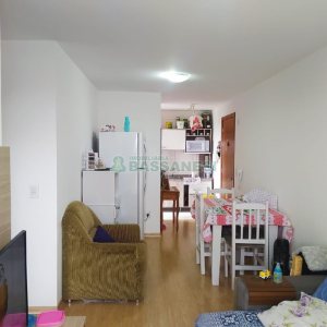 Apartamento com 52m², 2 dormitórios, 1 vaga, no bairro Charqueadas em Caxias do Sul para Comprar