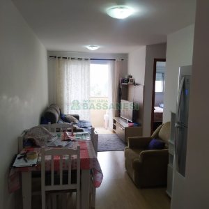 Apartamento com 52m², 2 dormitórios, 1 vaga, no bairro Charqueadas em Caxias do Sul para Comprar