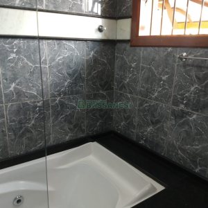 Casa com 495m², 3 dormitórios, 2 vagas, no bairro Santa Catarina em Caxias do Sul para Comprar