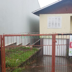 Casa, 3 dormitórios, 2 vagas, no bairro Rio Branco em Caxias do Sul para Comprar