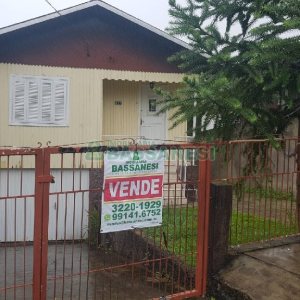 Casa, 3 dormitórios, 2 vagas, no bairro Rio Branco em Caxias do Sul para Comprar