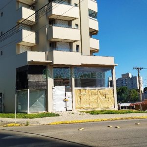 Loja com 450m², 4 vagas, no bairro Marechal Floriano em Caxias do Sul para Alugar