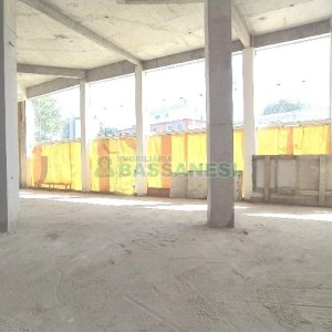 Loja com 450m², 4 vagas, no bairro Marechal Floriano em Caxias do Sul para Alugar