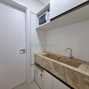 Sala Mobiliada com 20m², no bairro Lourdes em Caxias do Sul para Alugar