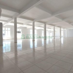 Loja com 500m², no bairro Centro em Caxias do Sul para Alugar ou Comprar