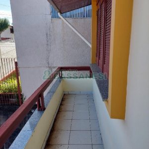 Casa com 154m², 3 dormitórios, 3 vagas, no bairro Charqueadas em Caxias do Sul para Comprar