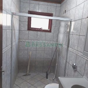 Casa com 154m², 3 dormitórios, 3 vagas, no bairro Charqueadas em Caxias do Sul para Comprar