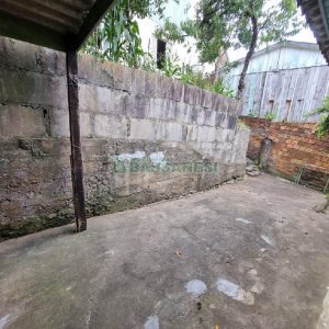 Casa com 40m², 2 dormitórios, 1 vaga, no bairro Universitário em Caxias do Sul para Alugar