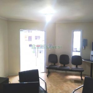 Casa Comercial com 136m², no bairro Universitário em Caxias do Sul para Alugar