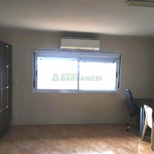 Casa Comercial com 136m², no bairro Universitário em Caxias do Sul para Alugar