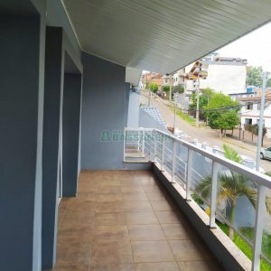 Casa Comercial com 136m², no bairro Universitário em Caxias do Sul para Alugar