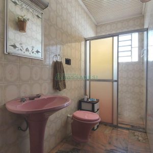 Casa com 277m², 2 dormitórios, 4 vagas, no bairro Santa Catarina em Caxias do Sul para Comprar