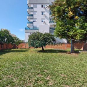 Casa com 277m², 2 dormitórios, 4 vagas, no bairro Santa Catarina em Caxias do Sul para Comprar