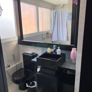 Apto Mobiliado com 270m², 4 dormitórios, 4 vagas, no bairro Madureira em Caxias do Sul para Comprar