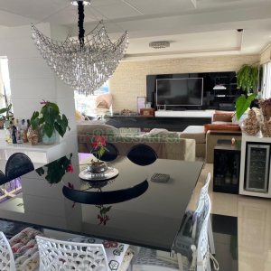 Apto Mobiliado com 270m², 4 dormitórios, 4 vagas, no bairro Madureira em Caxias do Sul para Comprar