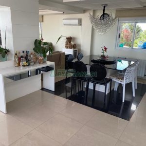 Apto Mobiliado com 270m², 4 dormitórios, 4 vagas, no bairro Madureira em Caxias do Sul para Comprar