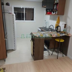 Casa com 56m², 2 dormitórios, 1 vaga, no bairro São Luiz em Caxias do Sul para Comprar