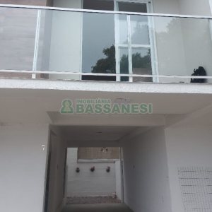 Casa com 56m², 2 dormitórios, 1 vaga, no bairro São Luiz em Caxias do Sul para Comprar