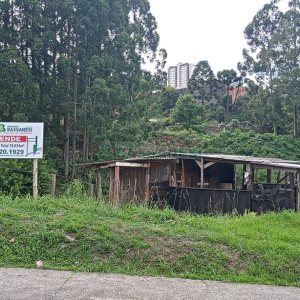 Terreno, no bairro Cruzeiro em Caxias do Sul para Comprar