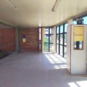 Pavilhão com 550m², no bairro Rio Branco em Caxias do Sul para Alugar