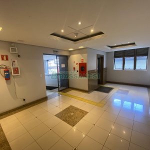 Sala com 990m², no bairro Centro em Caxias do Sul para Alugar