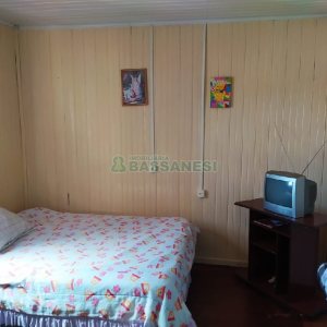 Casa com 100m², 4 dormitórios, 2 vagas, no bairro Cruzeiro em Caxias do Sul para Comprar