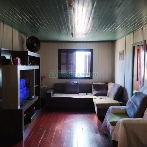 Casa com 100m², 4 dormitórios, 2 vagas, no bairro Cruzeiro em Caxias do Sul para Comprar