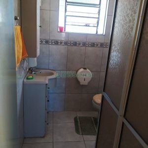 Casa com 100m², 4 dormitórios, 2 vagas, no bairro Cruzeiro em Caxias do Sul para Comprar