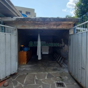 Casa com 100m², 4 dormitórios, 1 vaga, no bairro Jardim América em Caxias do Sul para Comprar