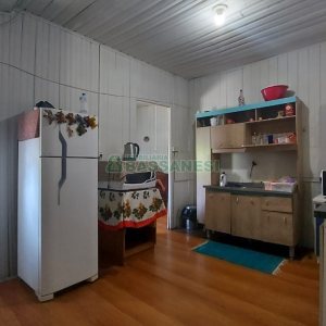Casa com 100m², 4 dormitórios, 1 vaga, no bairro Jardim América em Caxias do Sul para Comprar