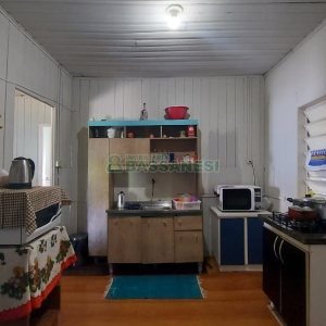 Casa com 100m², 4 dormitórios, 1 vaga, no bairro Jardim América em Caxias do Sul para Comprar