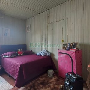 Casa com 100m², 4 dormitórios, 1 vaga, no bairro Jardim América em Caxias do Sul para Comprar