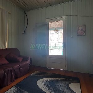 Casa com 100m², 4 dormitórios, 1 vaga, no bairro Jardim América em Caxias do Sul para Comprar