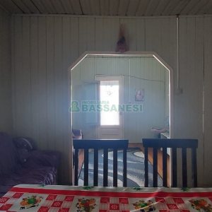 Casa com 100m², 4 dormitórios, 1 vaga, no bairro Jardim América em Caxias do Sul para Comprar