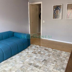 Apto Mobiliado com 91m², 2 dormitórios, 2 vagas, no bairro Pio X em Caxias do Sul para Comprar