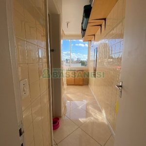 Apto Mobiliado com 91m², 2 dormitórios, 2 vagas, no bairro Pio X em Caxias do Sul para Comprar