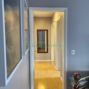 Apto Mobiliado com 91m², 2 dormitórios, 2 vagas, no bairro Pio X em Caxias do Sul para Comprar