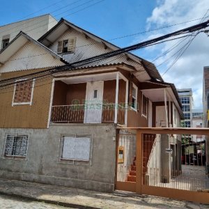 Casa com 120m², 4 dormitórios, no bairro Pio X em Caxias do Sul para Comprar
