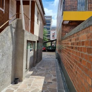 Casa com 120m², 4 dormitórios, no bairro Pio X em Caxias do Sul para Comprar