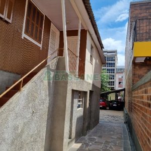 Casa com 120m², 4 dormitórios, no bairro Pio X em Caxias do Sul para Comprar