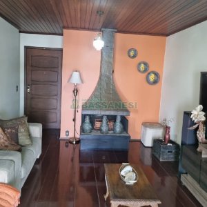 Apartamento com 193m², 3 dormitórios, 2 vagas, no bairro Pio X em Caxias do Sul para Comprar