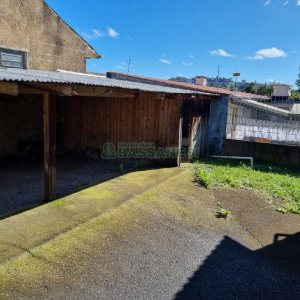 Casa com 277m², 3 dormitórios, 3 vagas, no bairro Santa Catarina em Caxias do Sul para Comprar