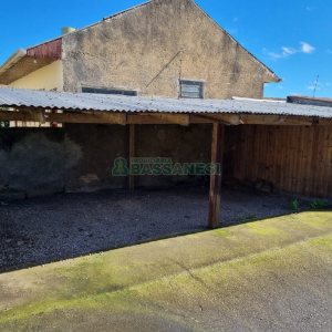 Casa com 277m², 3 dormitórios, 3 vagas, no bairro Santa Catarina em Caxias do Sul para Comprar