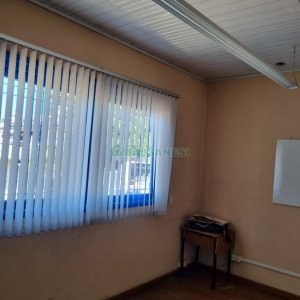 Casa com 277m², 3 dormitórios, 3 vagas, no bairro Santa Catarina em Caxias do Sul para Comprar