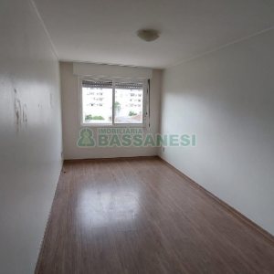 Apto Mobiliado com 65m², 2 dormitórios, 1 vaga, no bairro Pio X em Caxias do Sul para Alugar